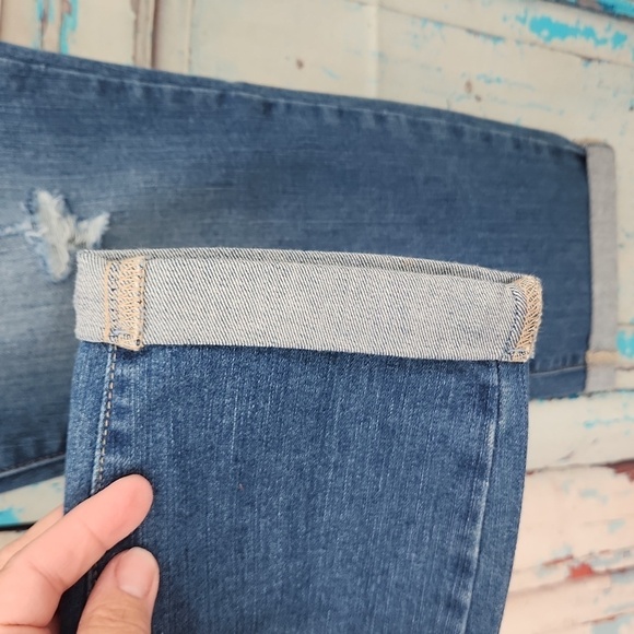 Paige Kylie Crop Destructed Jeans in Nora colorway - Picture 4 of 9